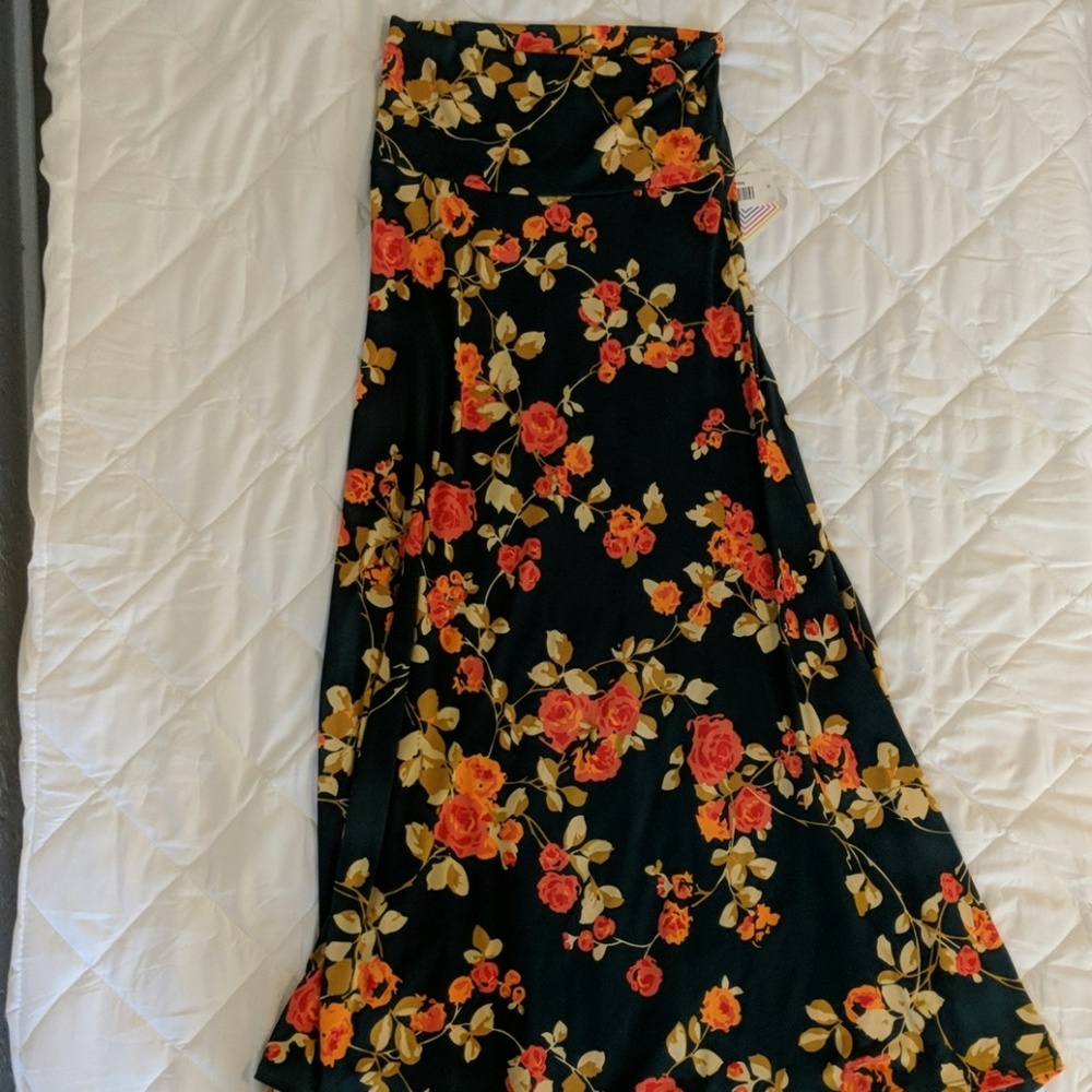 NWT lularoe maxi skirt XS